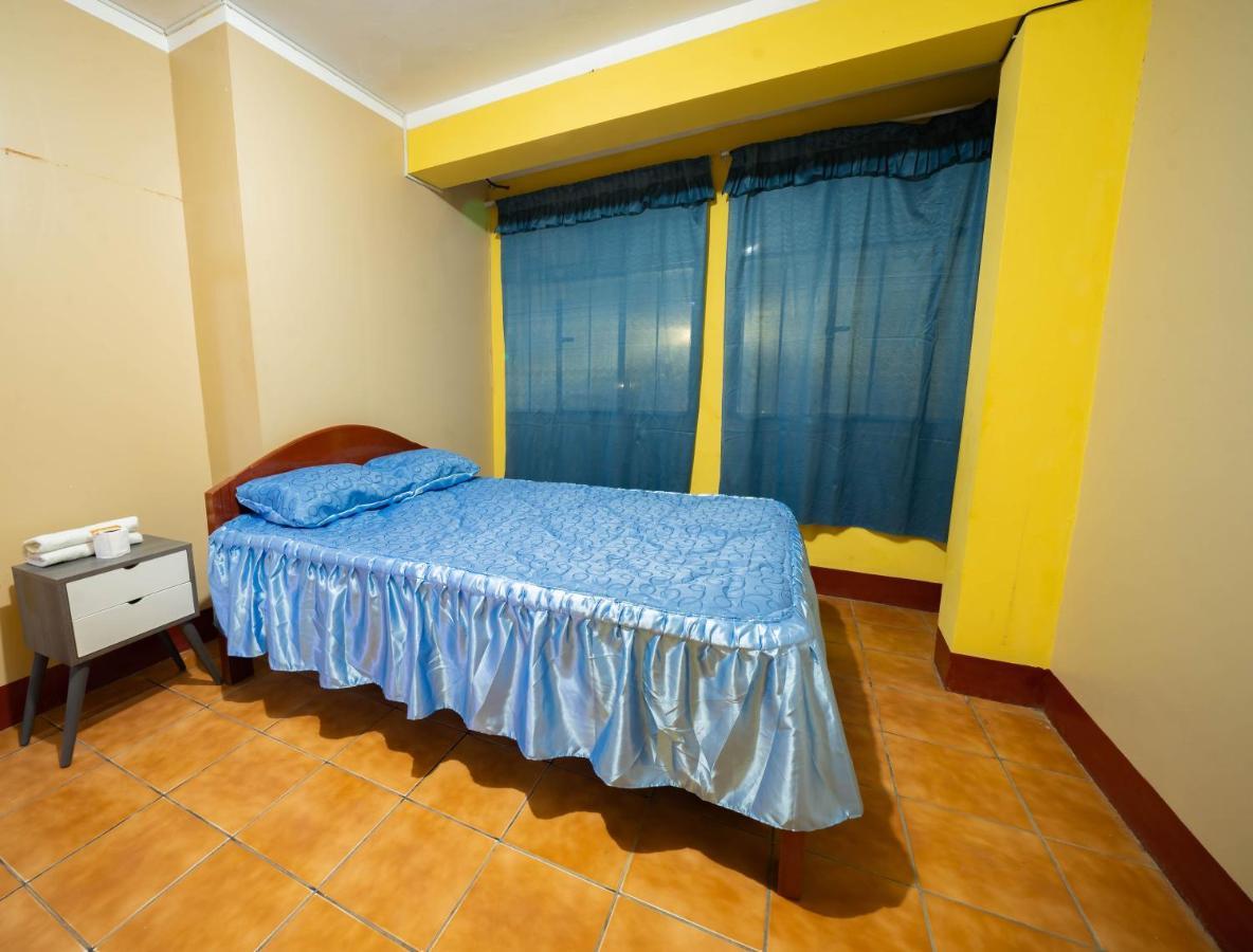 Hostal Tarapaca Hotel Huanuco Exterior photo